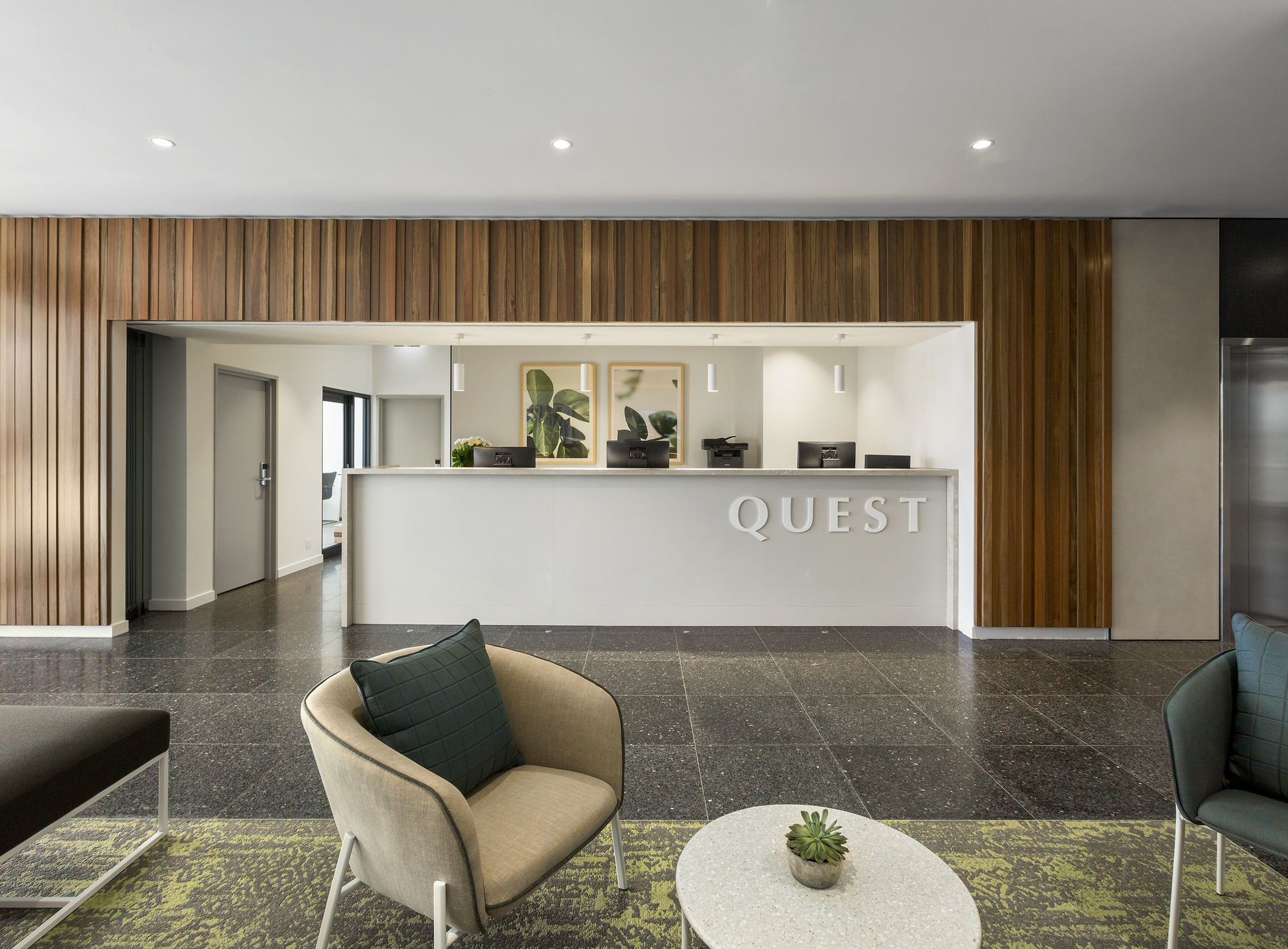 Апарт отель Quest St Kilda Road Мельбурн Интерьер фото